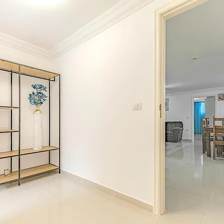 Two Bedroom In Bella Vista * אדחה