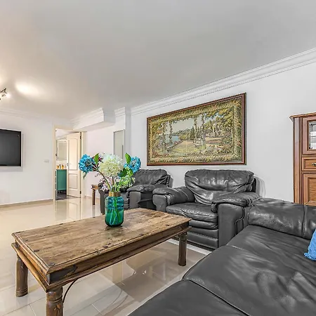 דירה Two Bedroom In Bella Vista *
