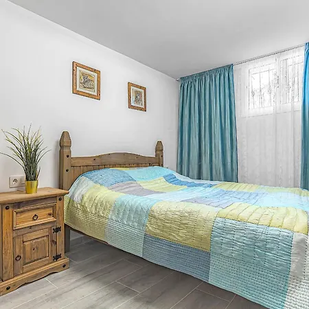 Two Bedroom In Bella Vista אדחה