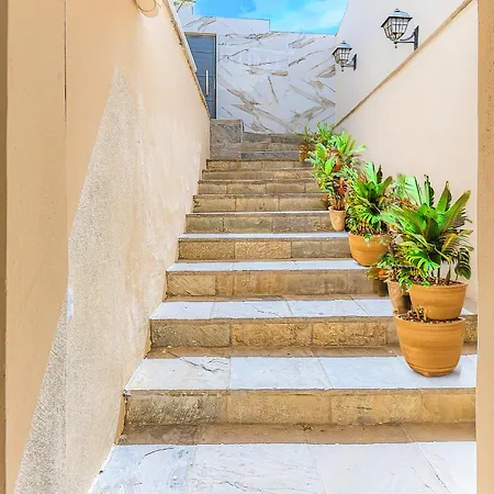 Two Bedroom In Bella Vista דירה אדחה